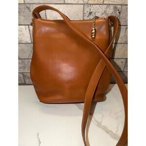 1769. Authentic Gucci Vintage Marmont Bucket Bag